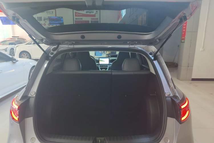 Used Geely Galaxy Geome 2025 310km Youth Edition Trunk