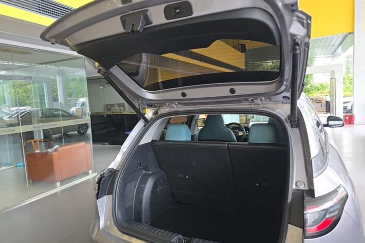 Used Geely Galaxy Geome 2025 UP 410km Exploration Edition Trunk