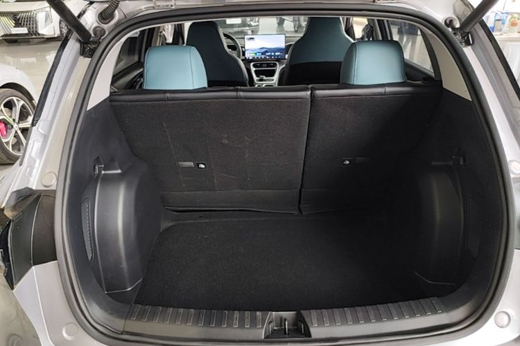 Used Geely Galaxy Geome 2025 UP 410km Exploration Edition Trunk