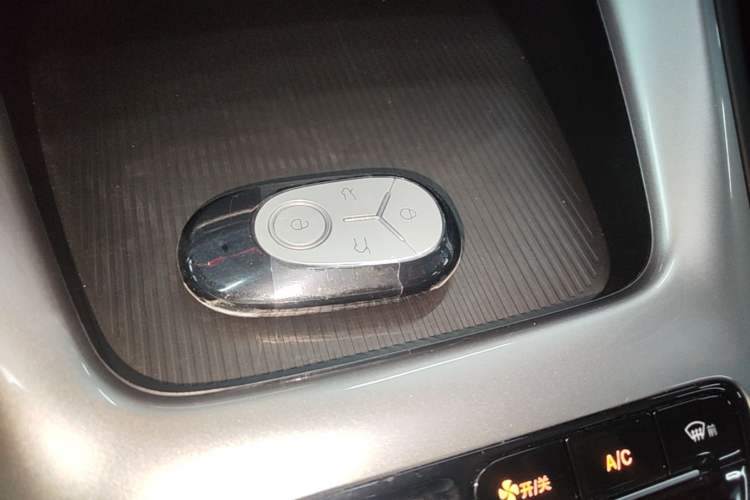 Used Geely Galaxy Geome 2025 410 km Free Version Vehicle Key