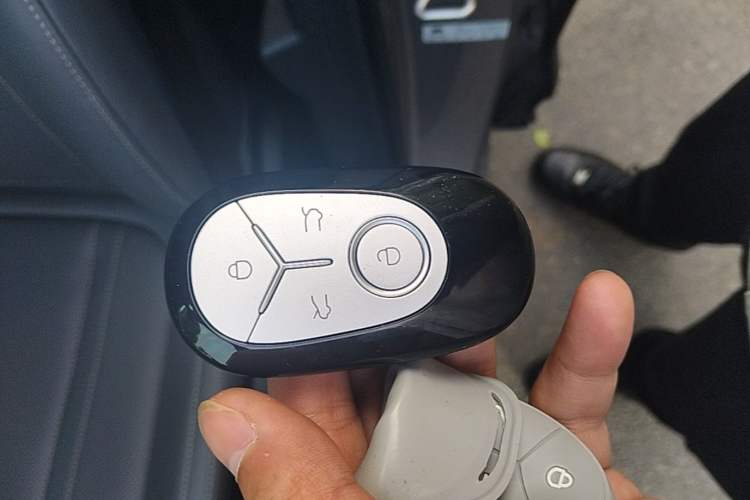 Used Geely Galaxy Geome 2025 310km Youth Edition Vehicle Key