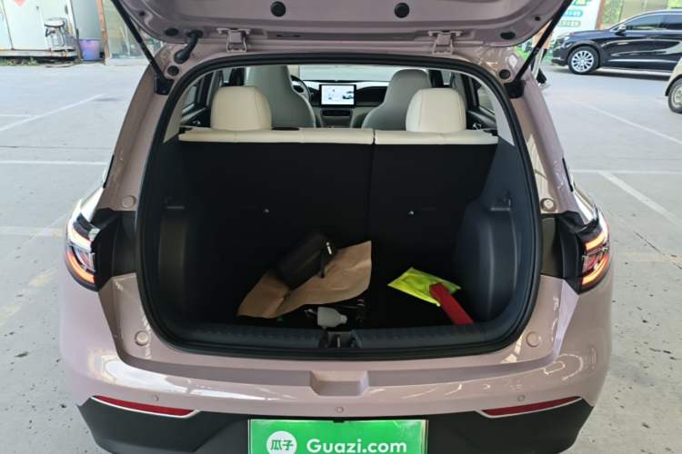 Used Geely Galaxy Geome 2025 310km Dream Edition Trunk