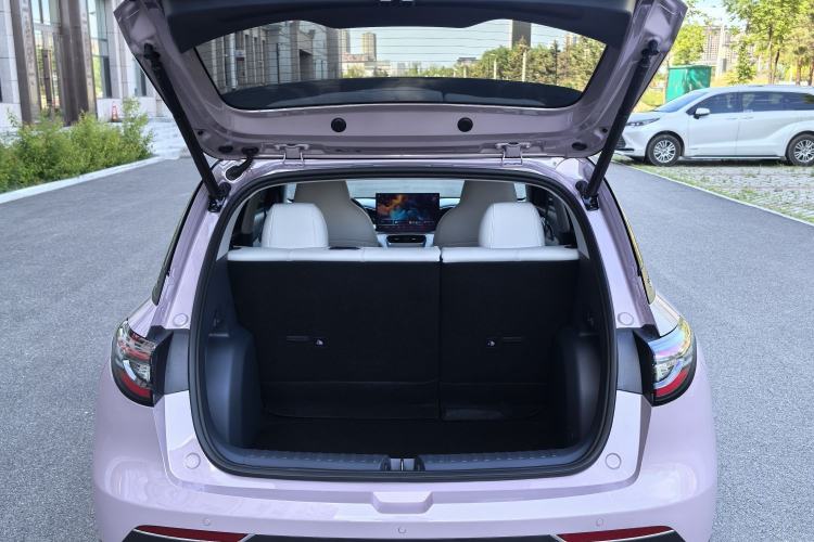 Used Geely Galaxy Geome 2025 310km Dream Edition Trunk