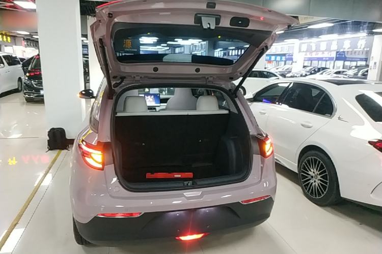 Used Geely Galaxy Geome 2025 UP 410km Exploration Edition Trunk