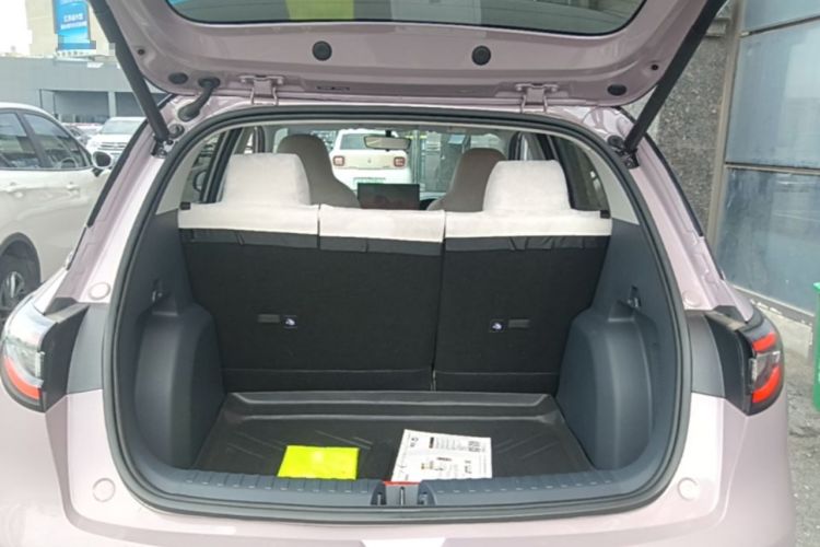 Used Geely Galaxy Geome 2025 UP 410km Exploration Edition Trunk