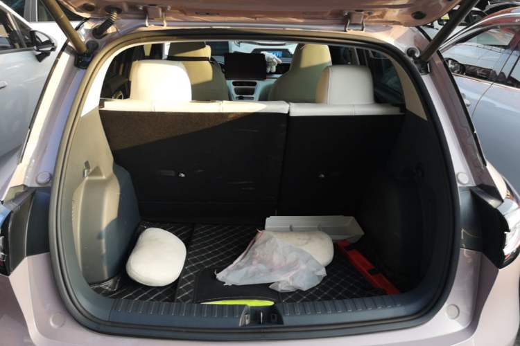 Used Geely Galaxy Geome 2025 UP 410km Exploration+ Edition Trunk