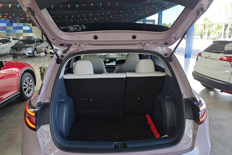 Used Geely Galaxy Geome 2025 310km Youth Edition Trunk