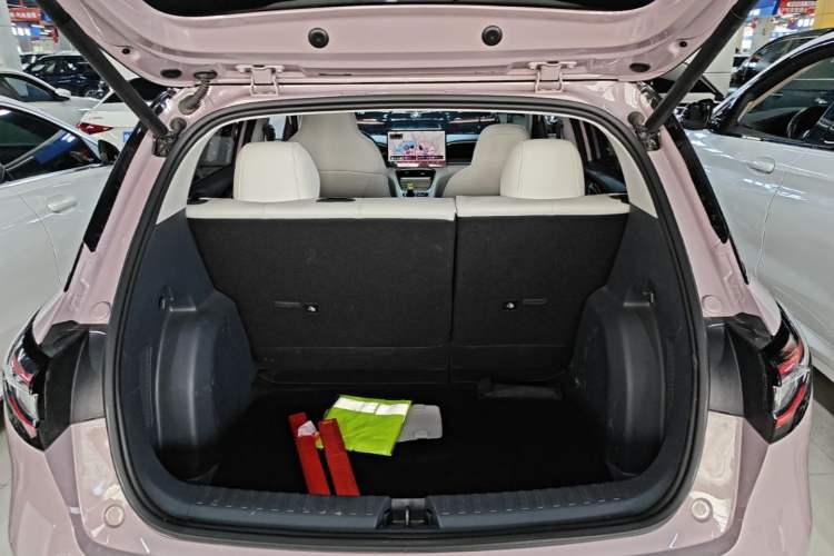 Used Geely Galaxy Geome 2025 310km Dream Edition Trunk