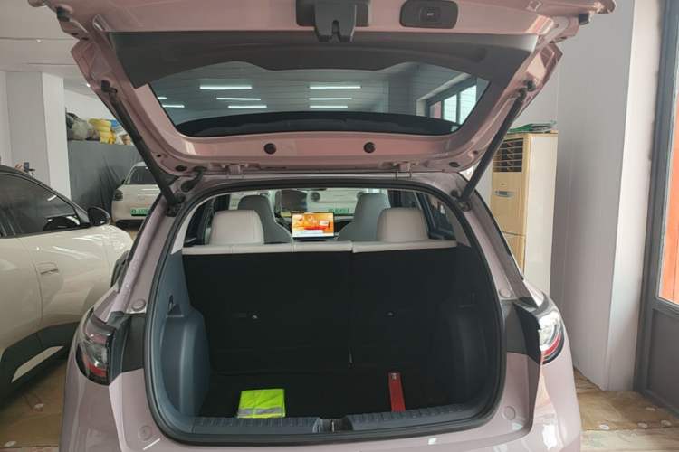 Used Geely Galaxy Geome 2025 310km Dream Edition Trunk