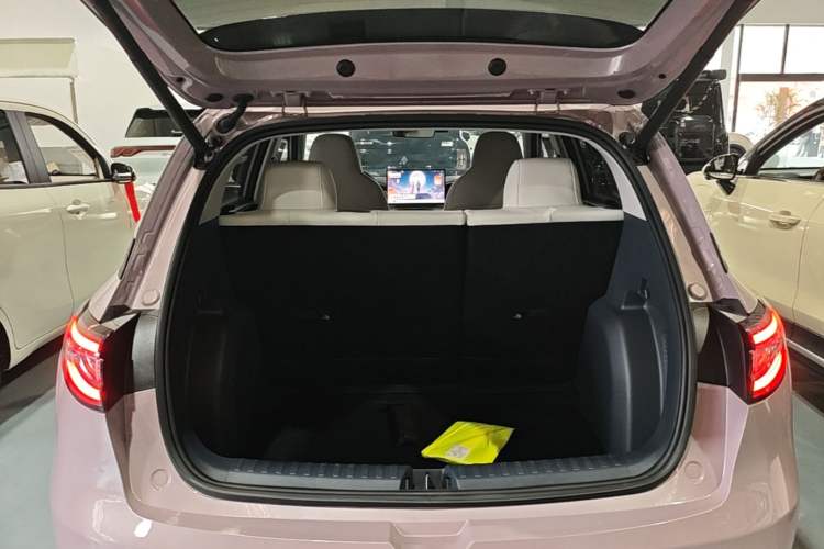 Used Geely Galaxy Geome 2025 310km Dream Edition Trunk