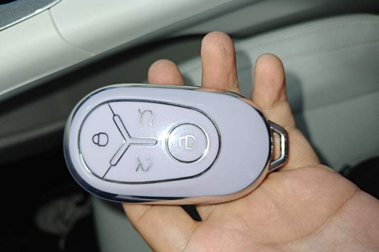 Used Geely Galaxy Geome 2025 310km Youth Edition Vehicle Key