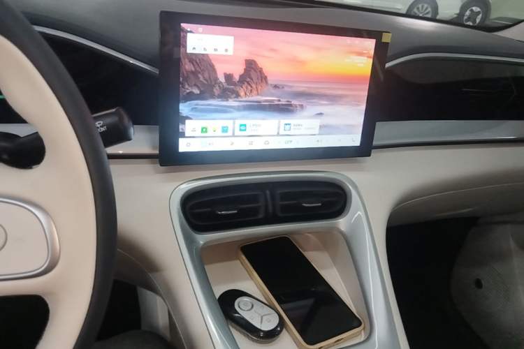 Used Geely Galaxy Geome 2025 410 km Free Version Audio And AC Panel