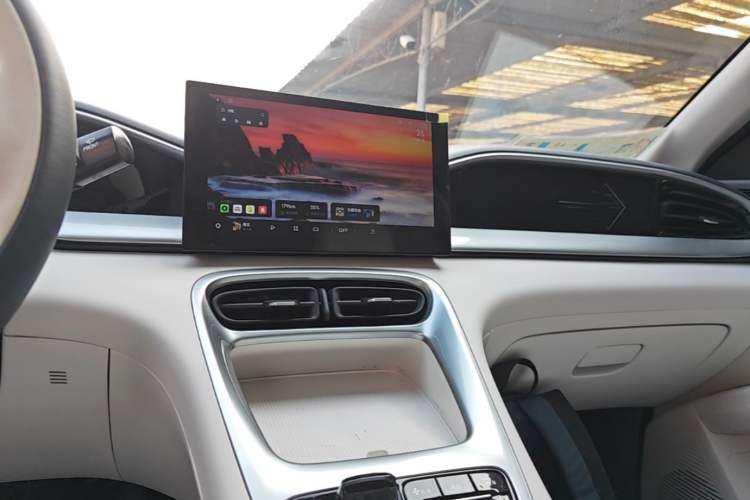 Used Geely Galaxy Geome 2025 310km Youth Edition Audio And AC Panel