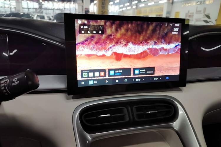 Used Geely Galaxy Geome 2025 310km Youth Edition Audio And AC Panel