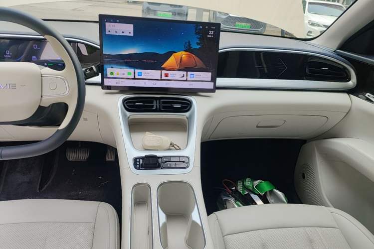 Used Geely Galaxy Geome 2025 310km Dream Edition Audio And AC Panel