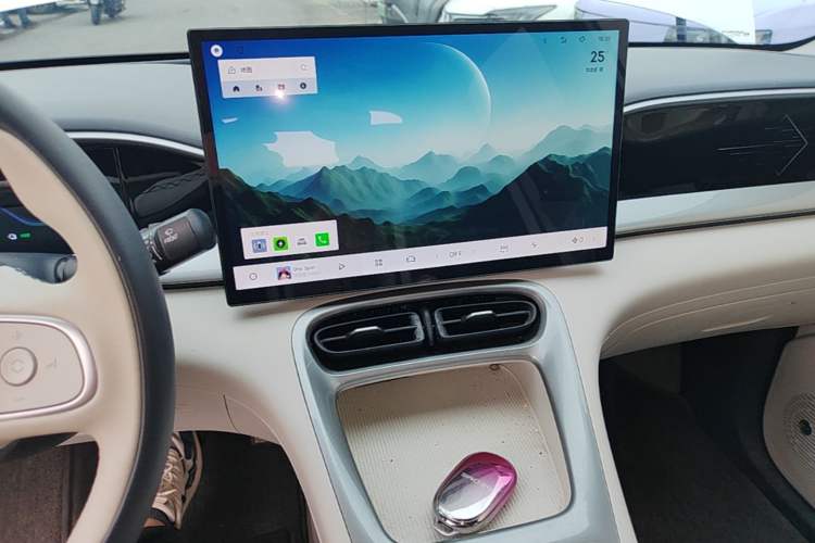 Used Geely Galaxy Geome 2025 310km Dream Edition Audio And AC Panel