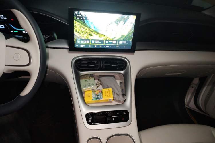 Used Geely Galaxy Geome 2025 310km Youth Edition Audio And AC Panel