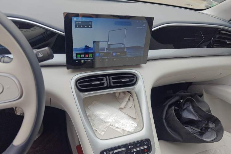 Used Geely Galaxy Geome 2025 310km Youth Edition Audio And AC Panel
