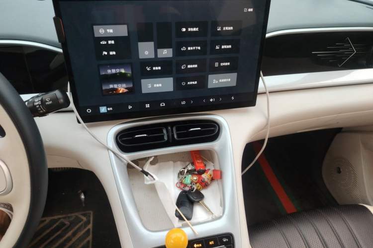 Used Geely Galaxy Geome 2025 UP 410km Exploration Edition Audio And AC Panel