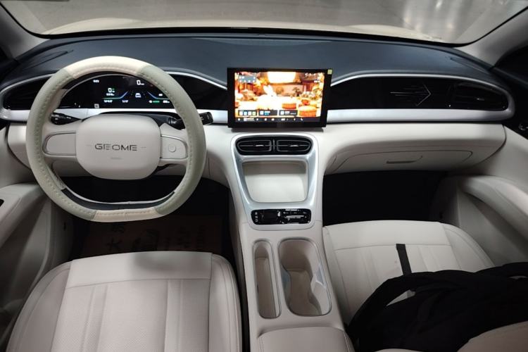 Used Geely Galaxy Geome 2025 310km Youth Edition Center Console