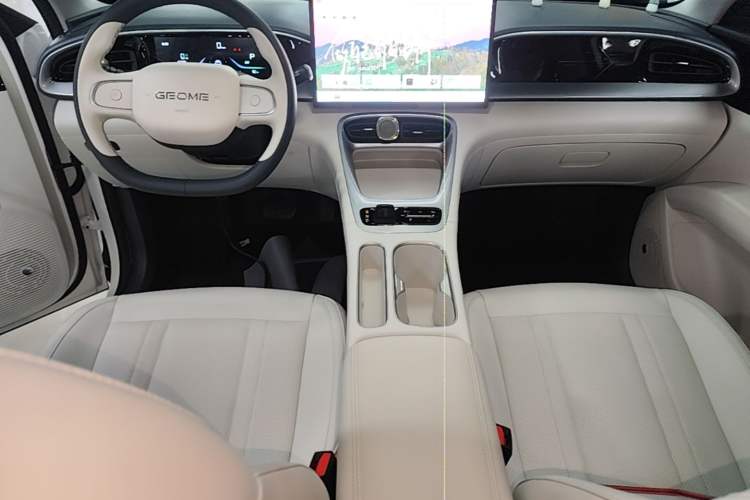 Used Geely Galaxy Geome 2025 310km Dream Edition Center Console