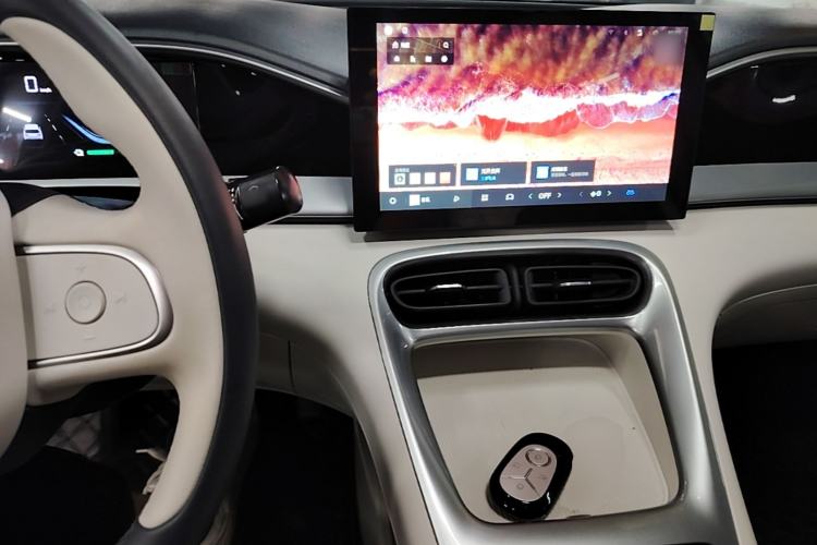 Used Geely Galaxy Geome 2025 310km Youth Edition Center Console