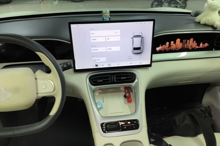 Used Geely Galaxy Geome 2025 UP 410km Exploration+ Edition Center Console