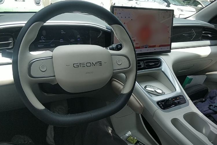Used Geely Galaxy Geome 2025 310km Dream Edition Center Console