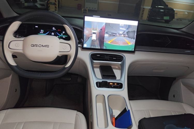 Used Geely Galaxy Geome 2025 UP 410km Exploration+ Edition Center Console