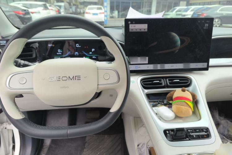 Used Geely Galaxy Geome 2025 310km Dream Edition Center Console