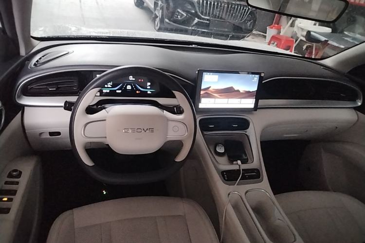 Used Geely Galaxy Geome 2025 310km Youth Edition Center Console