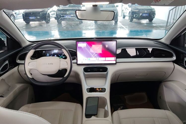 Used Geely Galaxy Geome 2025 UP 410km Exploration Edition Center Console