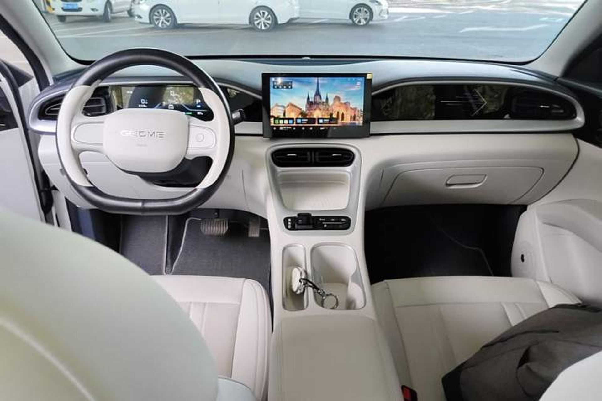 Used Geely Galaxy Geome 2025 310km Youth Edition Center Console
