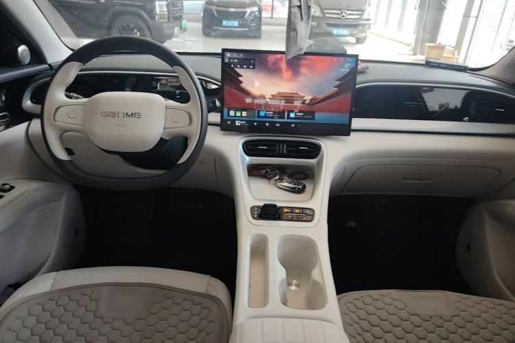 Used Geely Galaxy Geome 2025 UP 410km Exploration Edition Center Console