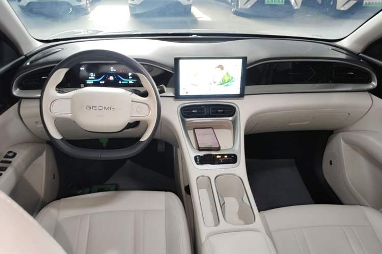 Used Geely Galaxy Geome 2025 310km Youth Edition Center Console