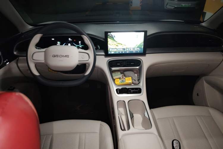 Used Geely Galaxy Geome 2025 310km Youth Edition Center Console