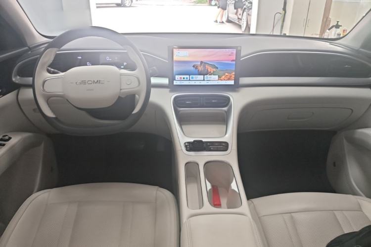 Used Geely Galaxy Geome 2025 410 km Free Version Center Console