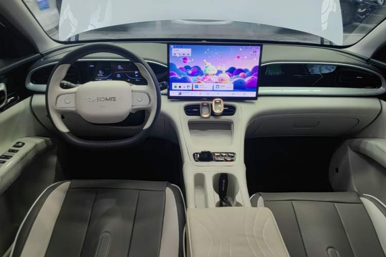 Used Geely Galaxy Geome 2025 UP 410km Exploration Edition Center Console