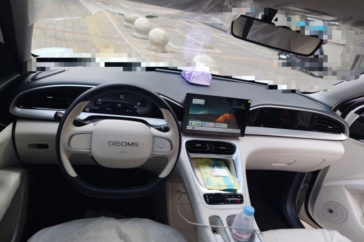 Used Geely Galaxy Geome 2025 310km Youth Edition Center Console