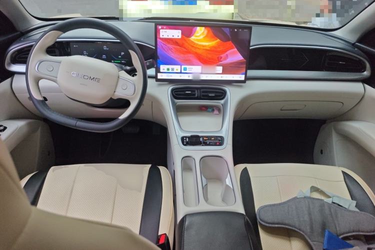 Used Geely Galaxy Geome 2025 UP 410km Exploration Edition Center Console