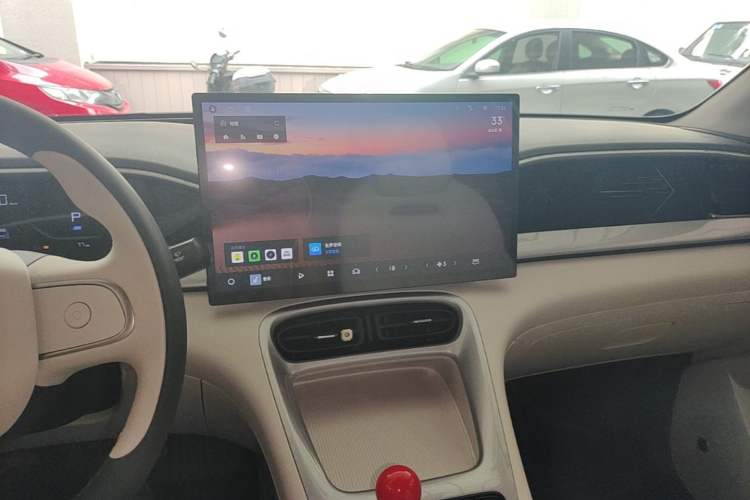 Used Geely Galaxy Geome 2025 UP 410km Exploration+ Edition Center Console