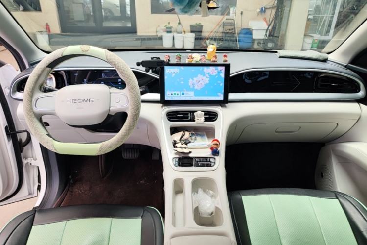 Used Geely Galaxy Geome 2025 310km Youth Edition Center Console
