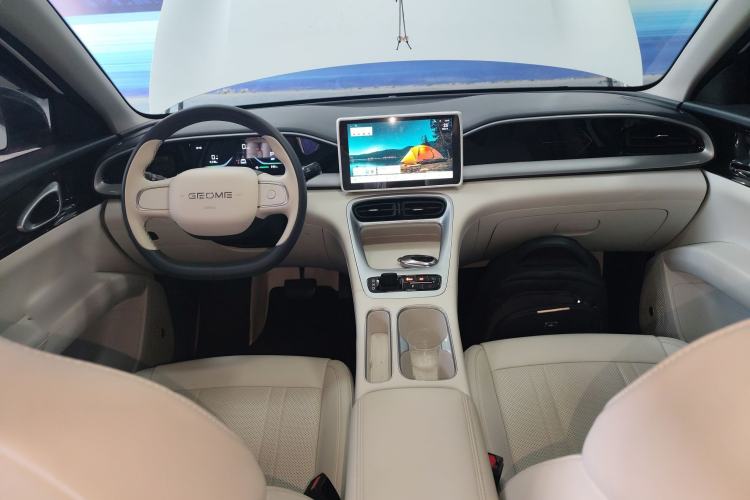 Used Geely Galaxy Geome 2025 310km Youth Edition Center Console