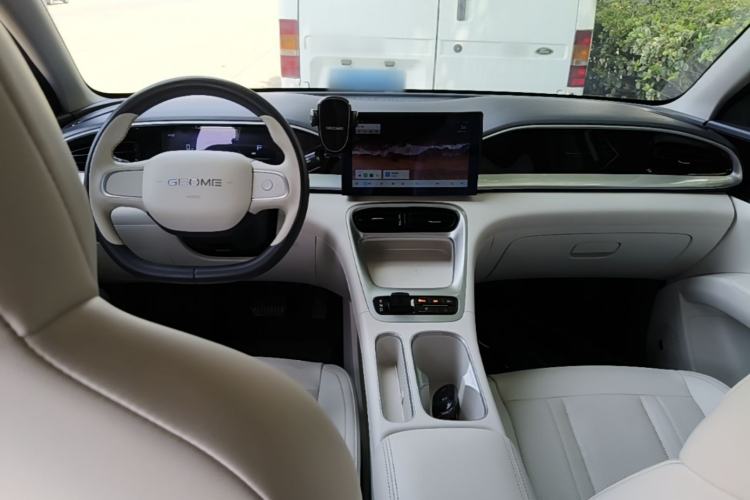 Used Geely Galaxy Geome 2025 310km Youth Edition Center Console