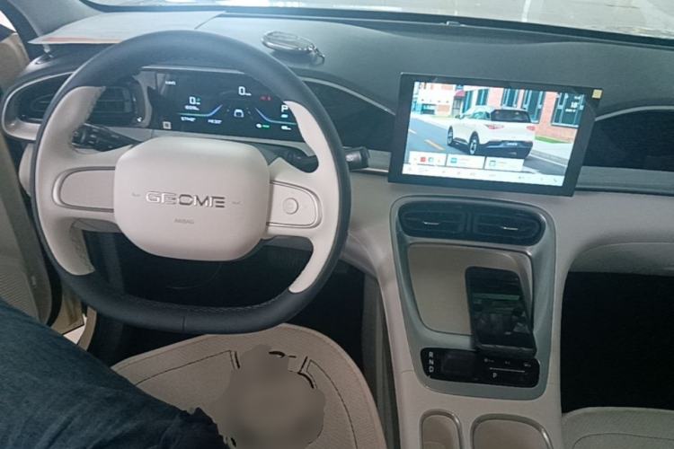 Used Geely Galaxy Geome 2025 310km Youth Edition Center Console