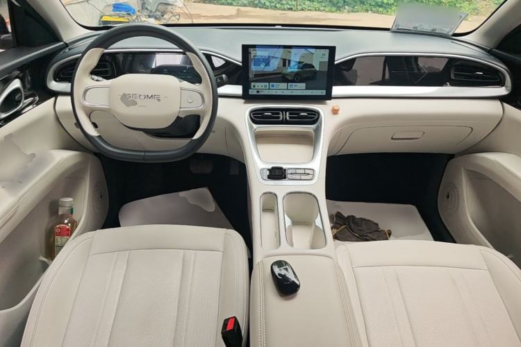Used Geely Galaxy Geome 2025 310km Youth Edition Center Console