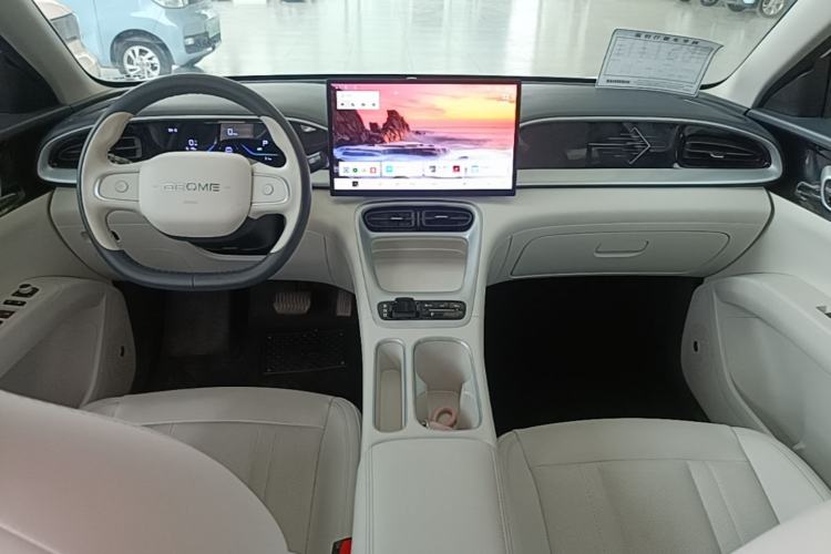 Used Geely Galaxy Geome 2025 UP 410km Exploration Edition Center Console