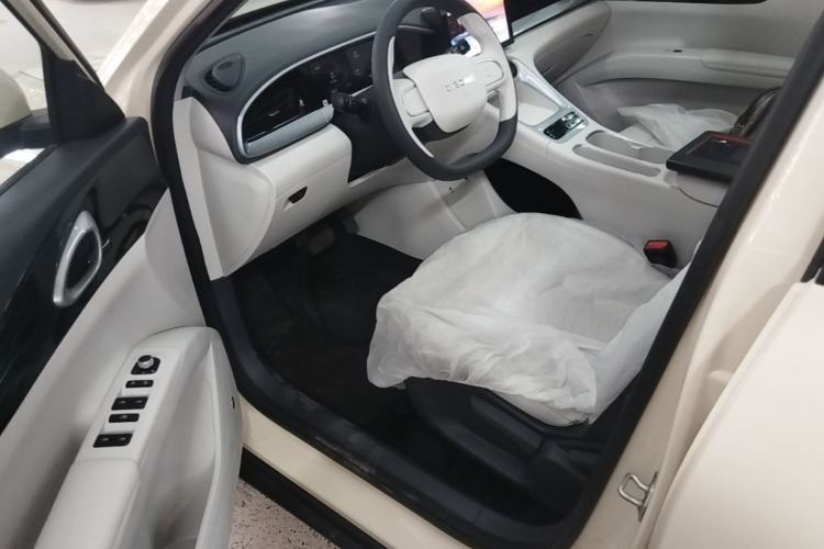 Used Geely Galaxy Geome 2025 410 km Free Version Driver Seat