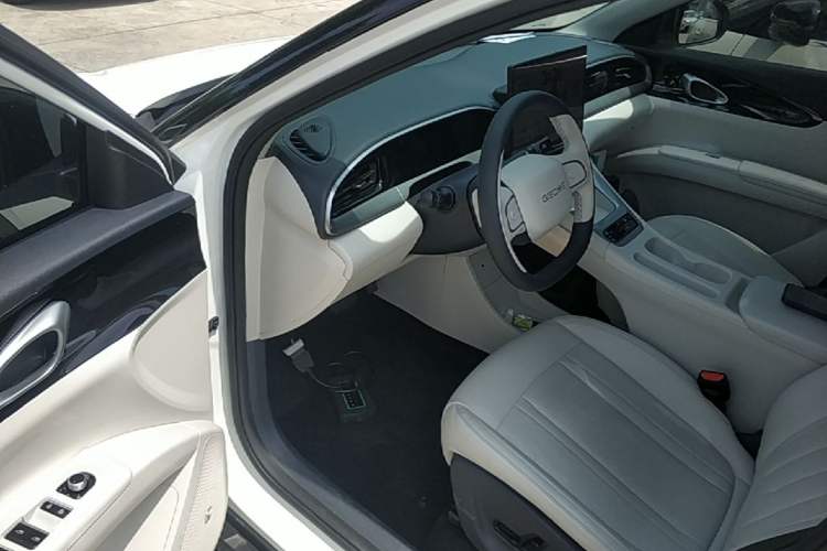 Used Geely Galaxy Geome 2025 310km Dream Edition Driver Seat