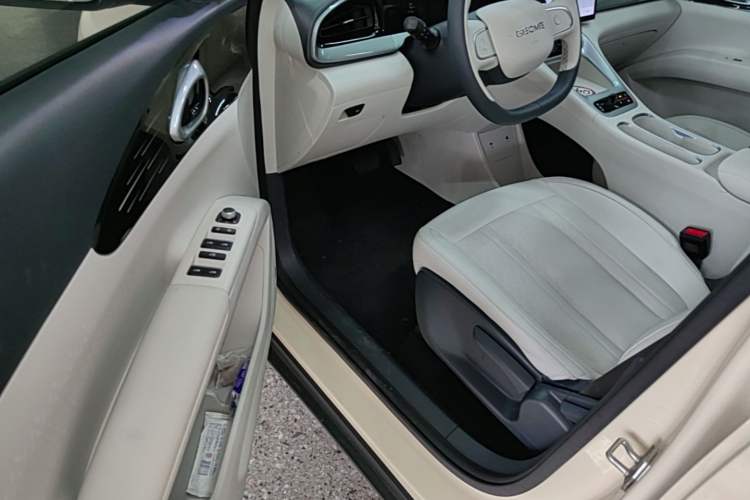 Used Geely Galaxy Geome 2025 310km Dream Edition Driver Seat